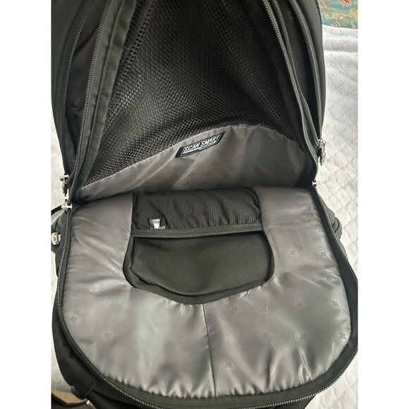 SWISSGEAR Scan Smart TSA Laptop 17.5" Backpack - Black: College Softside Bag - Picture 6 of 11